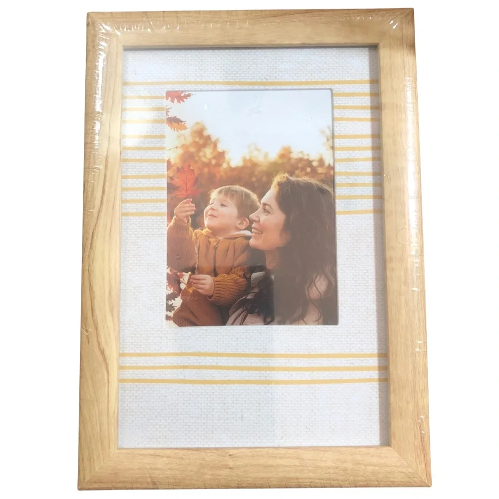 NEW Target Elsa L Wood Finish Picture Frame w/Yellow Striped Mat: 3x4 or 4x6